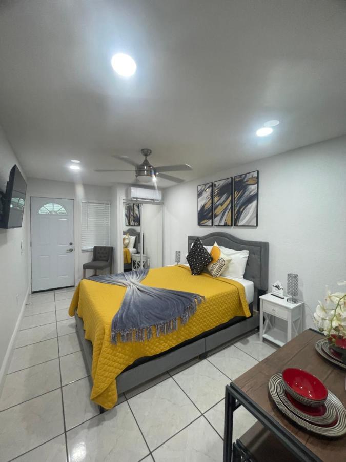 Tranquilo Y Fantastico Apartamento Cerca De Playas Y Areopuerto Tampa Luaran gambar